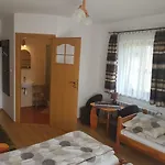 Pod Kopiencem Grzegorz Plata *